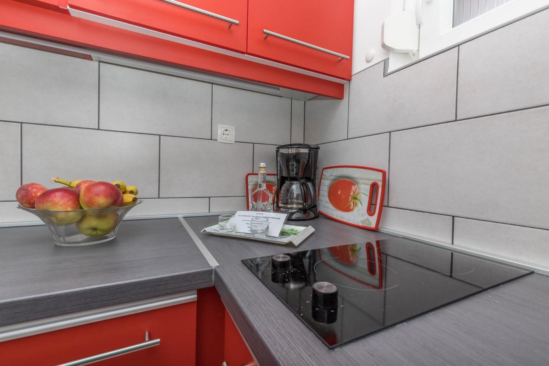 Apartments Kremenici Малинска Екстериор снимка