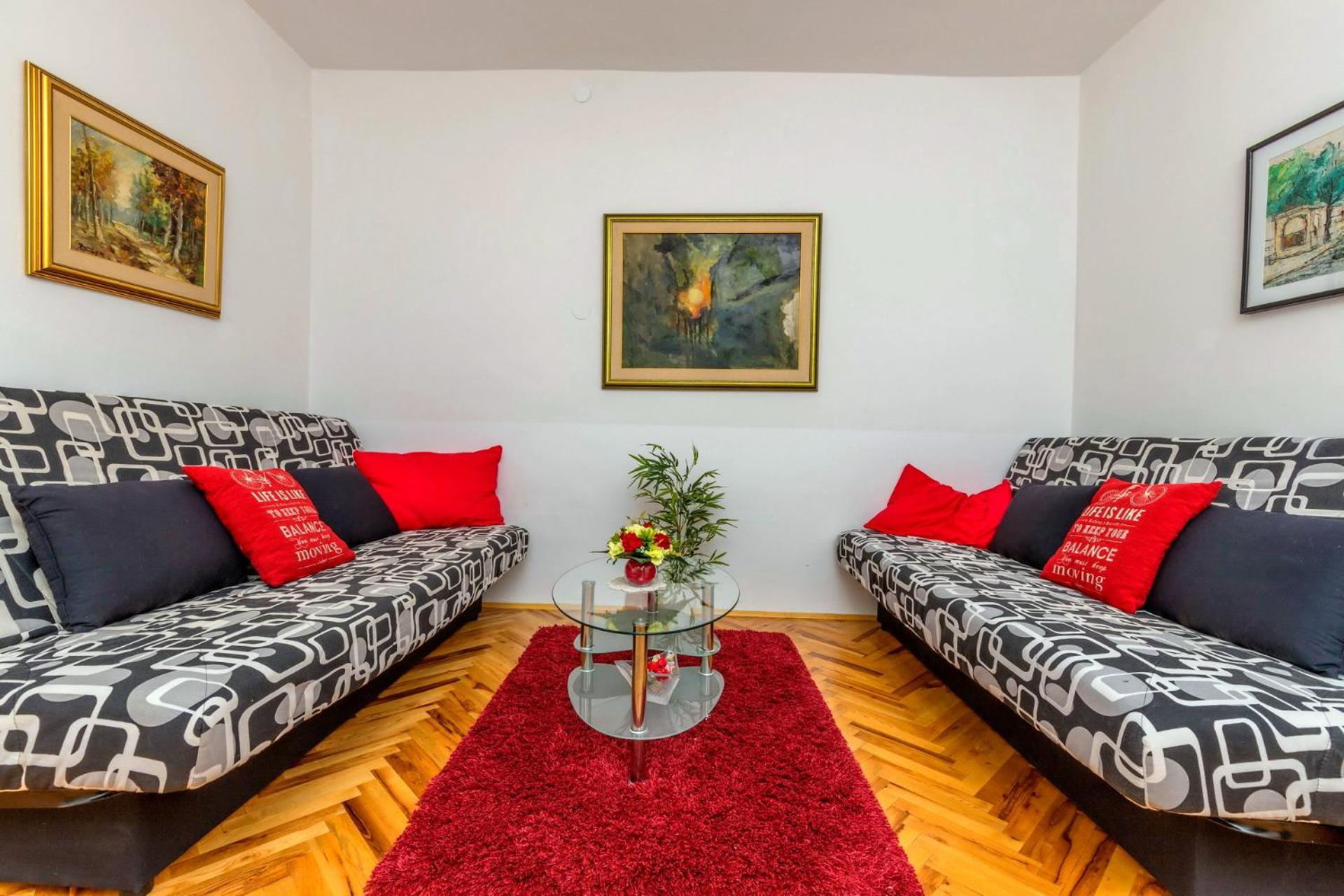 Apartments Kremenici Малинска Екстериор снимка