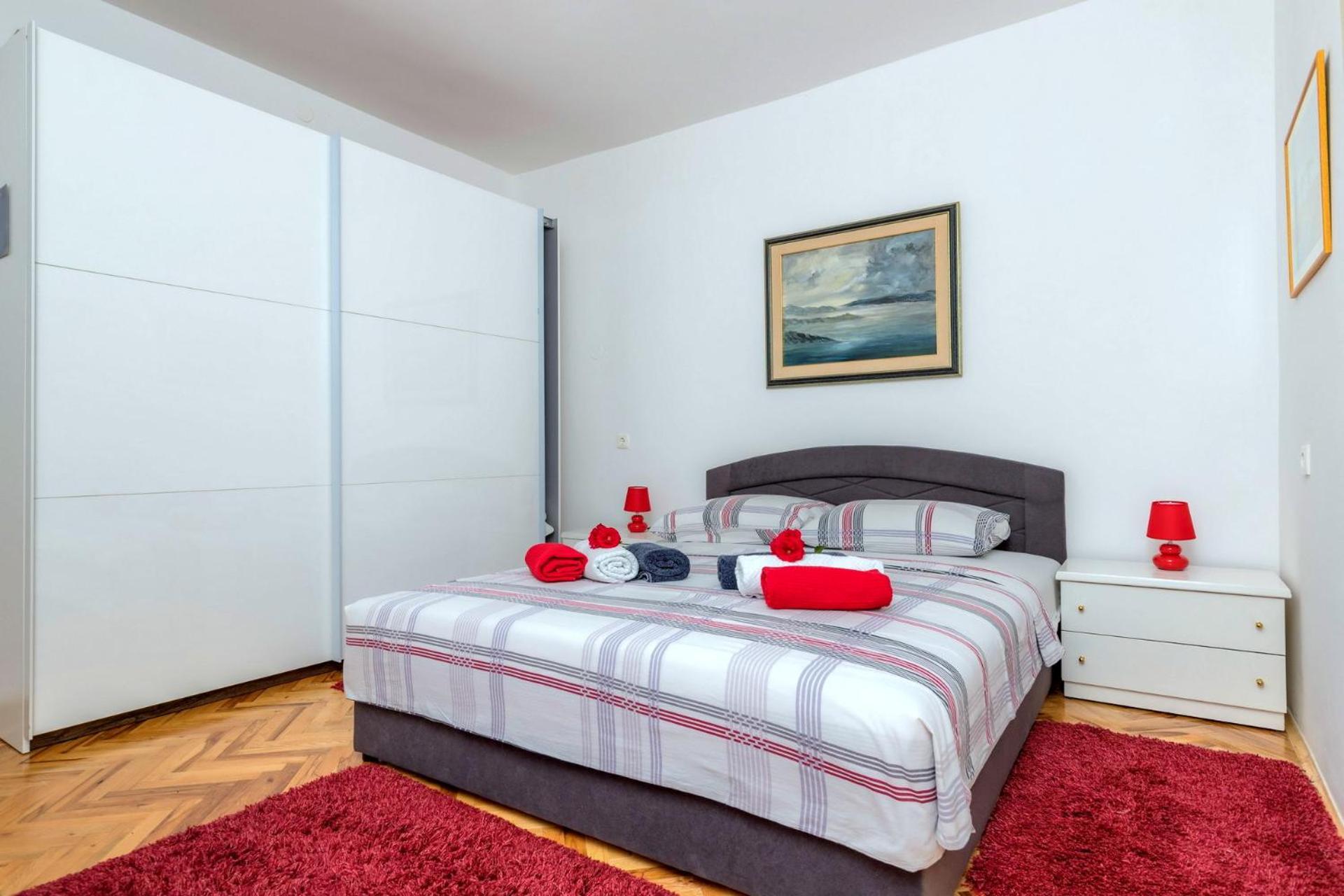 Apartments Kremenici Малинска Екстериор снимка