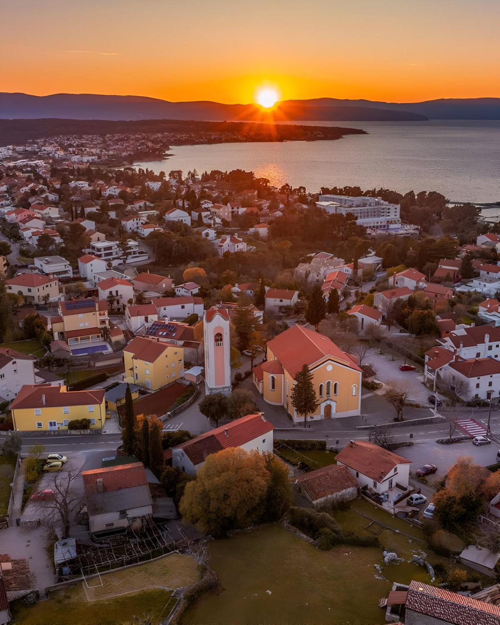 Apartments Kremenici Малинска Екстериор снимка