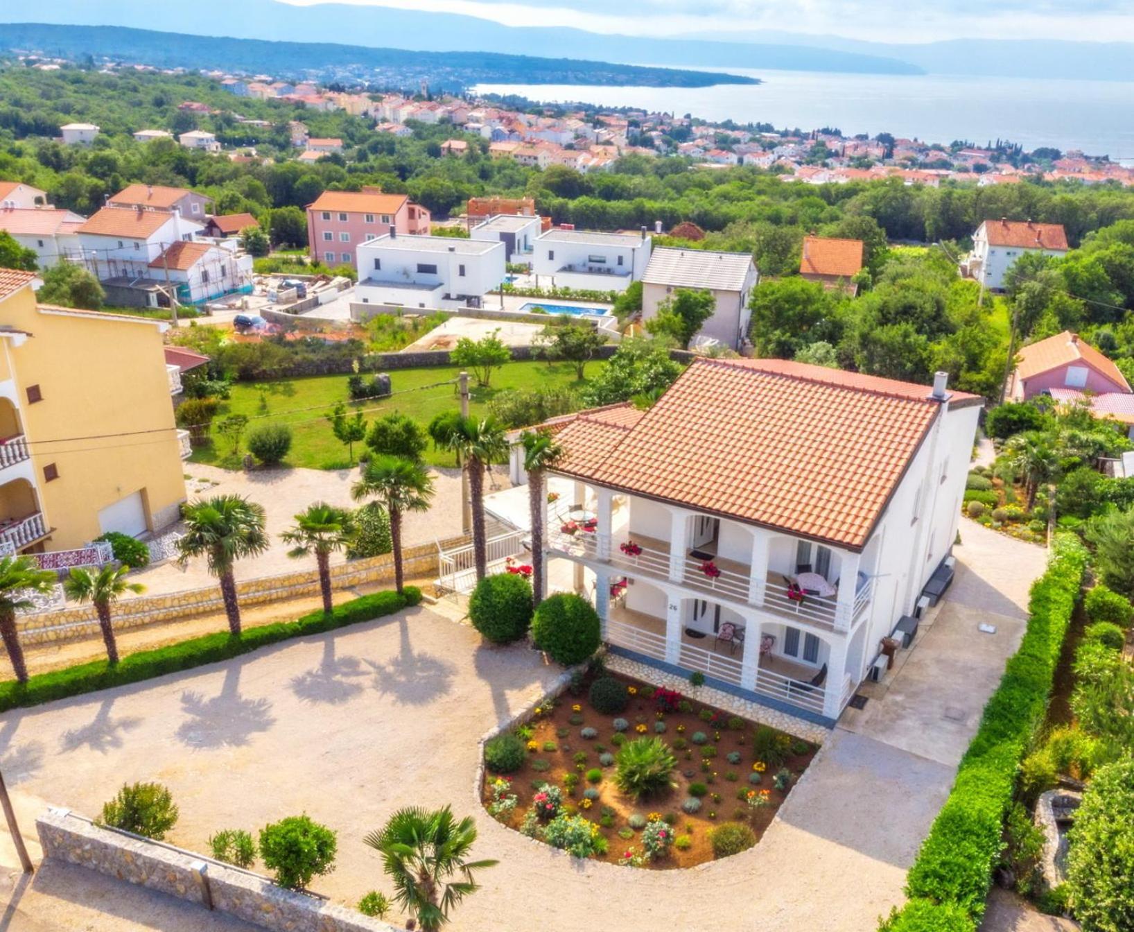 Apartments Kremenici Малинска Екстериор снимка