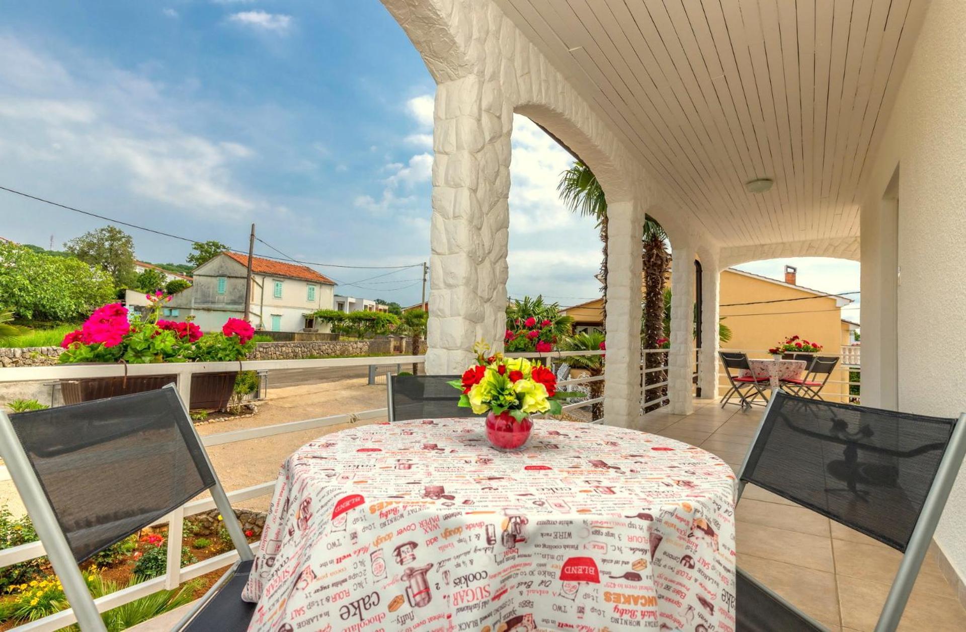 Apartments Kremenici Малинска Екстериор снимка